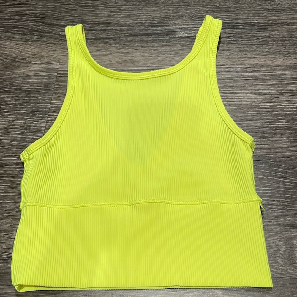 Lululemon Ribbed Softstream cropped tank size 6